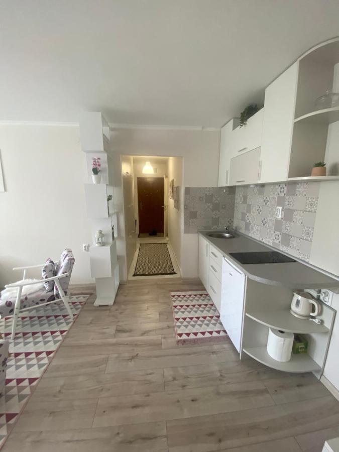 Apartman Lola Appartement Novi Sad Buitenkant foto